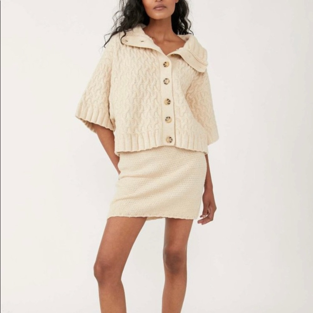 Reposting from Free People. Never worn. Beautiful. Size MEDIUM.